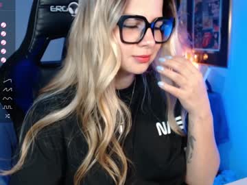 Avrill_Morgan Chaturbate stream image from January 26, 2025