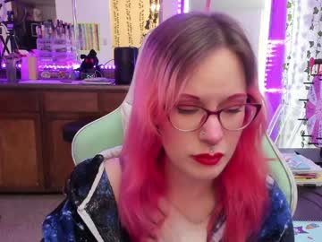Cheebeezkneez Chaturbate stream image from January 26, 2025