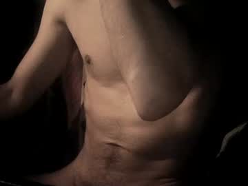 Coolmementox Chaturbate stream image from January 26, 2025
