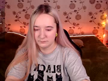 Elfinela Chaturbate stream image from January 26, 2025