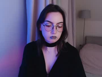 Fooldoll Chaturbate stream image from January 26, 2025
