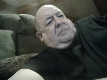 Hotandhornyxxx1 Chaturbate stream image from January 26, 2025