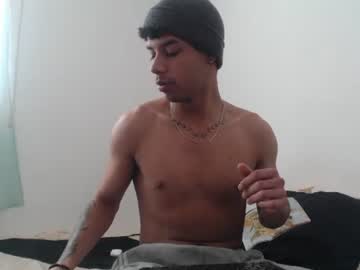 Jeampier_Sexy Chaturbate stream image from January 26, 2025