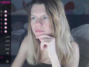Shy_Moony Chaturbate stream image from January 26, 2025