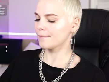 Lika_Loves_You Chaturbate stream image from January 27, 2025