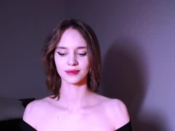 Lunaaa_Amour Chaturbate stream image from January 27, 2025
