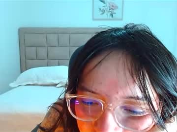 Berlynbaddy Chaturbate stream image from January 27, 2025