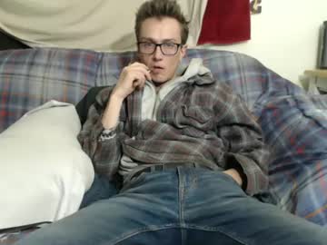 Gdanch Chaturbate stream image from January 27, 2025
