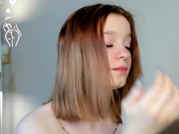 Mineliaaa Chaturbate stream image from January 27, 2025
