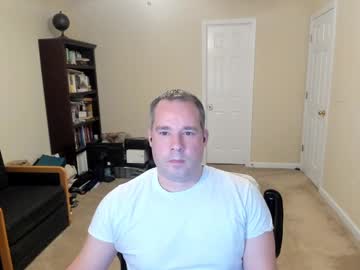 Hotmale4u692000 Chaturbate stream image from January 27, 2025