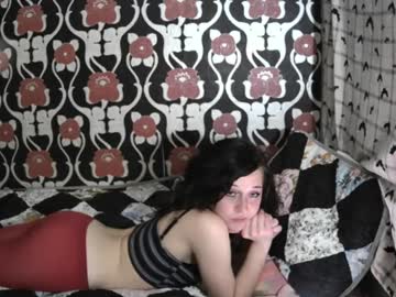 Ladybughug Chaturbate stream image from January 27, 2025