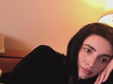 Tinapretty Chaturbate stream image from January 27, 2025