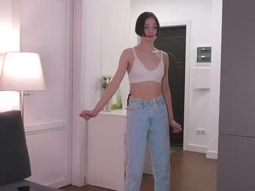 Edytburks Chaturbate stream image from January 27, 2025
