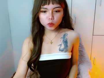 Prettyjulian Chaturbate stream image from January 27, 2025