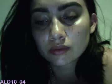 Emerald10_04 Chaturbate stream image from January 27, 2025