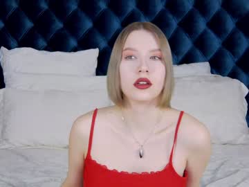 Lililinn Chaturbate stream image from January 27, 2025