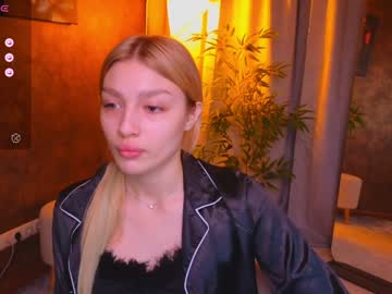 Ellamilla Chaturbate stream image from January 27, 2025