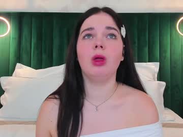 Nikaflowers Chaturbate stream image from January 27, 2025