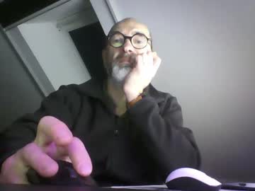 Pitrennnes Chaturbate stream image from January 27, 2025