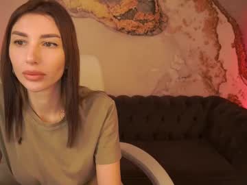 Nicolecrystall Chaturbate stream image from January 27, 2025