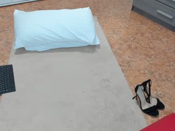 Anisialuna_ Chaturbate stream image from January 27, 2025
