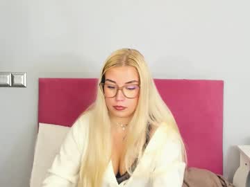 Kristyflowers Chaturbate stream image from January 27, 2025