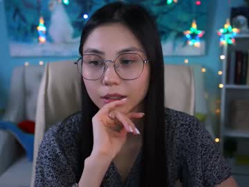 Littlesally_ Chaturbate stream image from January 27, 2025