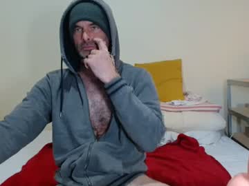 19djulia Chaturbate stream image from January 27, 2025