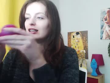 Fancynadine Chaturbate stream image from January 27, 2025