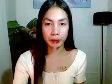 Girlwhobelieveinmagic Chaturbate stream image from January 27, 2025