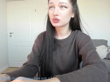 Hazellgray Chaturbate stream image from January 27, 2025