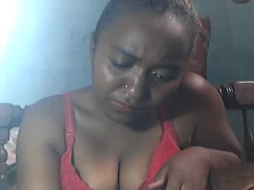 Laula586 Chaturbate stream image from January 27, 2025