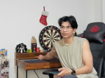 Logannick Chaturbate stream image from January 27, 2025