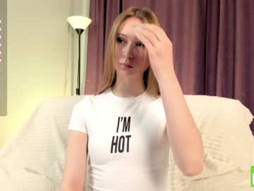 Willabelow Chaturbate stream image from January 27, 2025