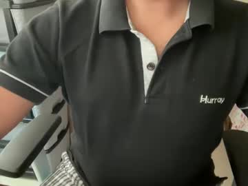Bmporn87 Chaturbate stream image from January 27, 2025