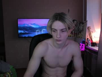 Eevee52 Chaturbate stream image from January 27, 2025