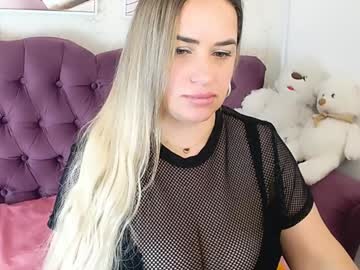 Milenamiler_X Chaturbate stream image from January 27, 2025