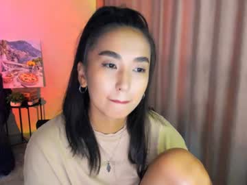 Worldofkim Chaturbate stream image from January 27, 2025