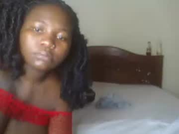 Amarie_Noel Chaturbate stream image from January 27, 2025