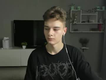 Avegothy Chaturbate stream image from January 27, 2025