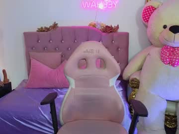 Emilly_Tay Chaturbate stream image from January 27, 2025