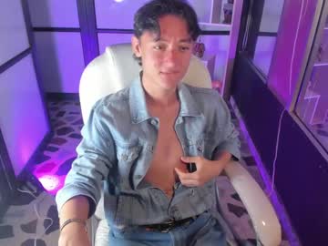 Maxwell_Lyon Chaturbate stream image from January 27, 2025