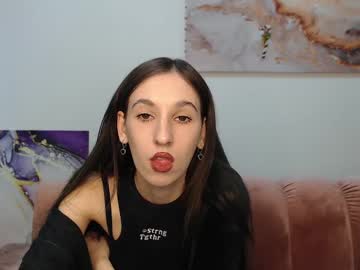 Naomimirt Chaturbate stream image from January 27, 2025