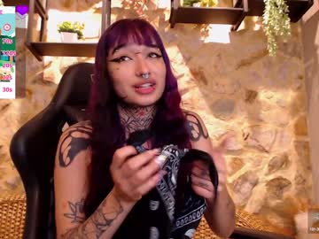 Sharaross Chaturbate stream image from January 27, 2025