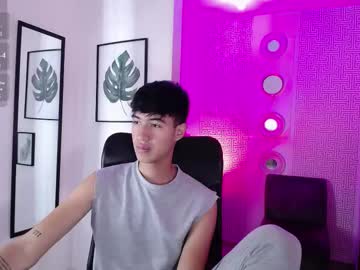 Atlascox Chaturbate stream image from January 27, 2025