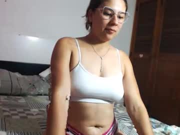 Cataliina_Gomez Chaturbate stream image from January 27, 2025