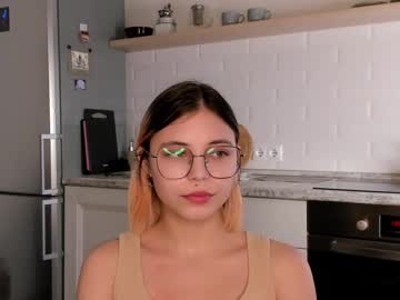 Cloverecton Chaturbate stream image from January 27, 2025
