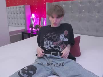 Iloveeyooumore Chaturbate stream image from January 27, 2025