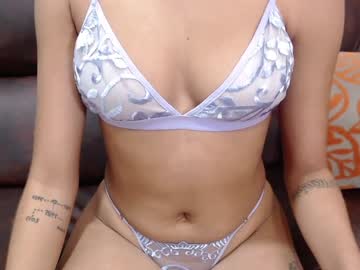 Violeth_Mora Chaturbate stream image from January 27, 2025