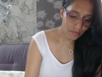 Angelitaa_Hot Chaturbate stream image from January 27, 2025